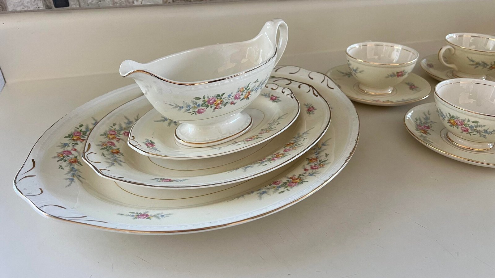 How Homer Laughlin's Eggshell Body Actually Makes Dinnerware Lighter Without Sacrificing Strength